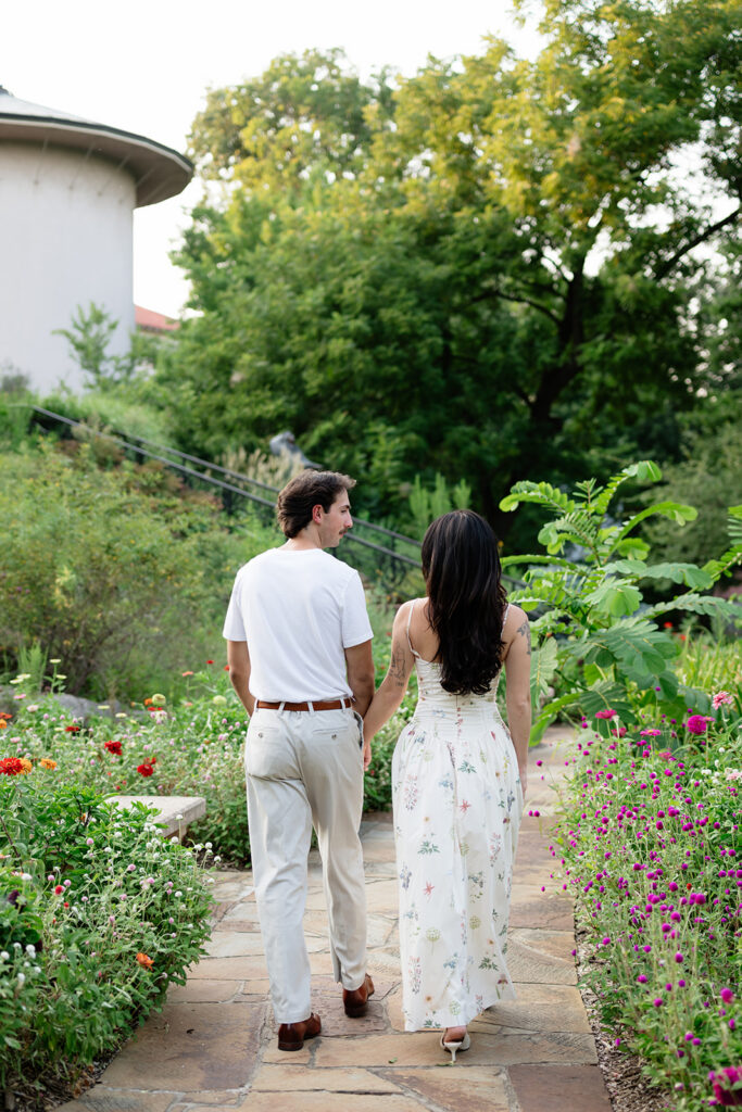 summer engagement photos at Philbrook Museum of Art in Tulsa